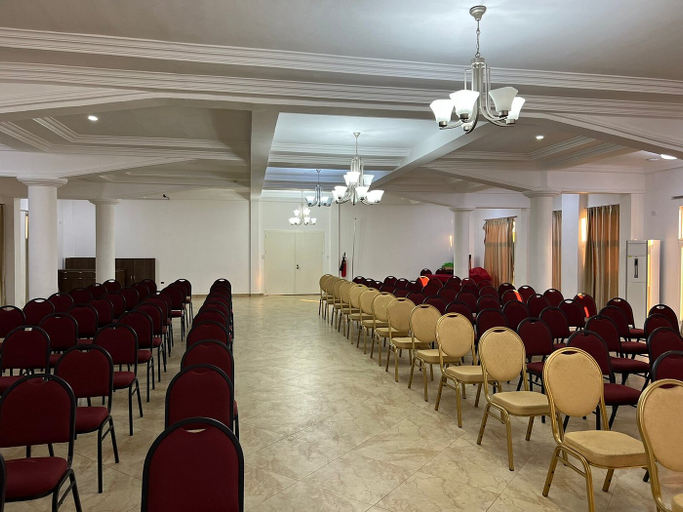 Business Facilities 5, Sinkor Palace, Greater Monrovia