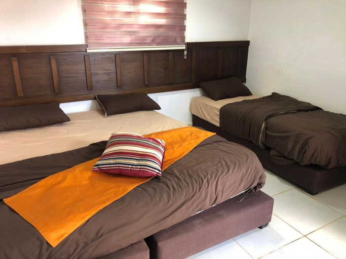 Bedroom 4, Moon Valley Camp, Quaira