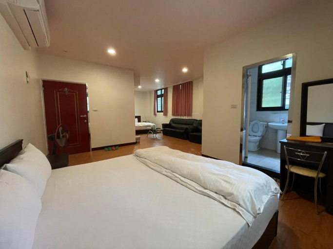 Bedroom 2, Da Fang Hotel, Yilan