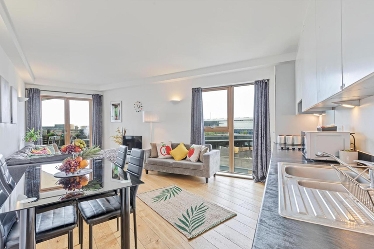 Others 3, Panoramic Pad with Great Views | By My Getaways, Brighton and Hove