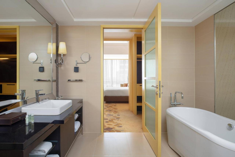 Bathroom 5, Courtyard by Marriott Shanghai Central, Shanghai