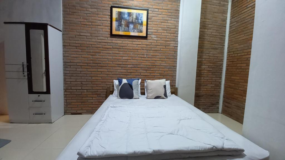 Bedroom 5, MIN GUEST HOUSE, Pacitan
