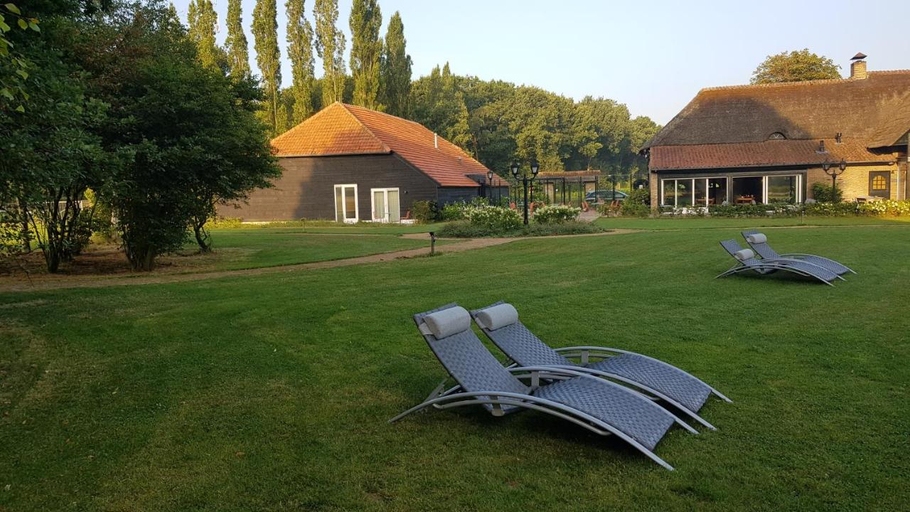 Others, Schaluinenhoeve, Baarle-Nassau