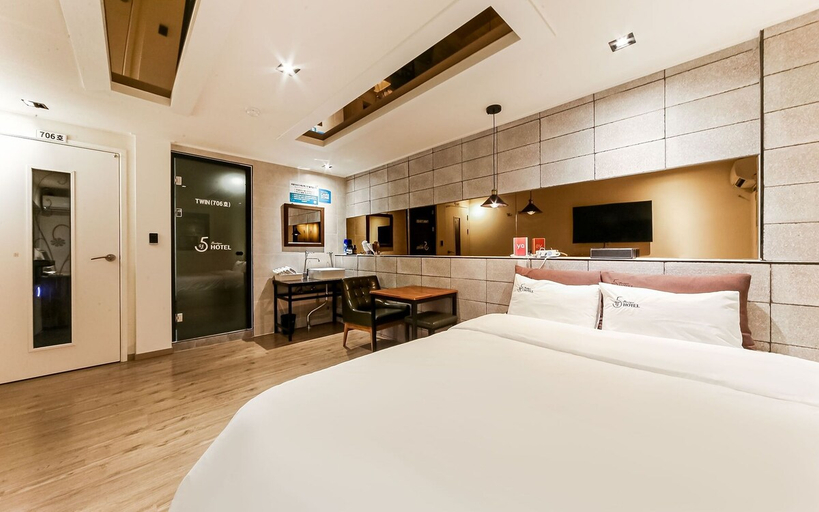 Bedroom 4, Busan Gijang Boutique Hotel May, Gijang