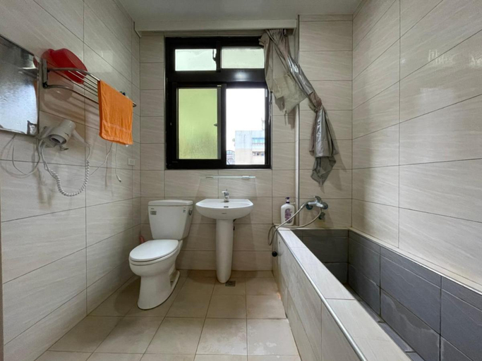 Bathroom 5, Da Fang Hotel, Yilan