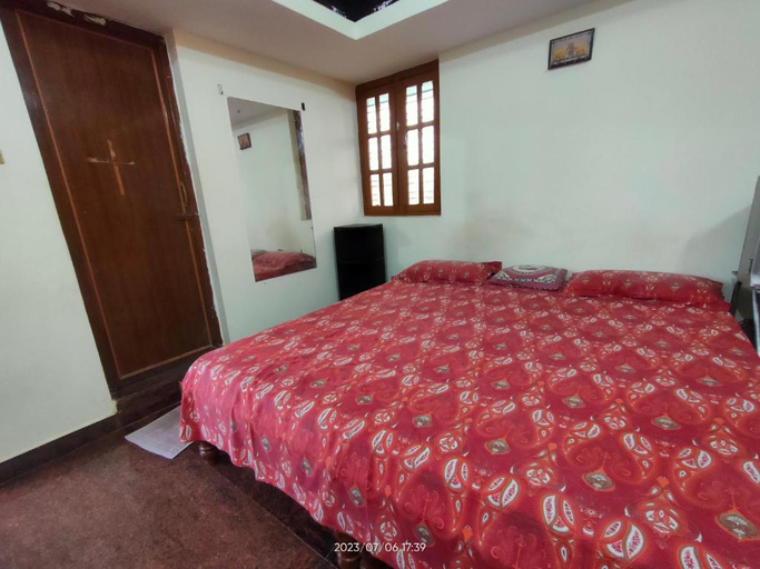Bedroom 4, Akshay Sweet Home Stay, Mysore