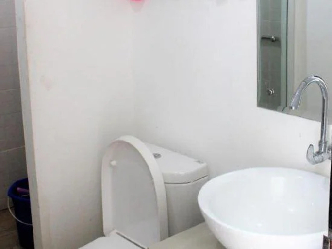 Bathroom 5, Villa Diamond Hills, Singkawang