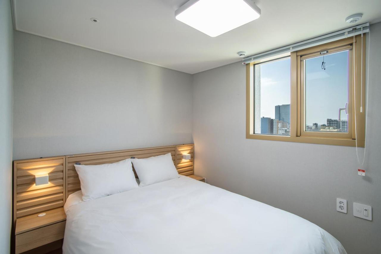 Bedroom 2, Jeju Centralpark Residence, Jeju