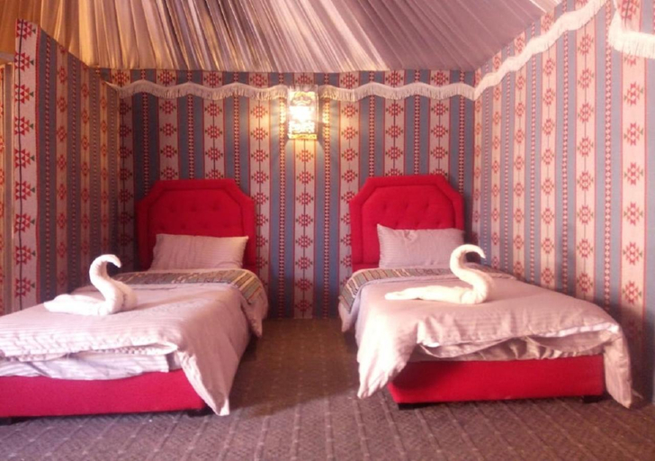 Bedroom 3, Captain's Desert Camp, Quaira