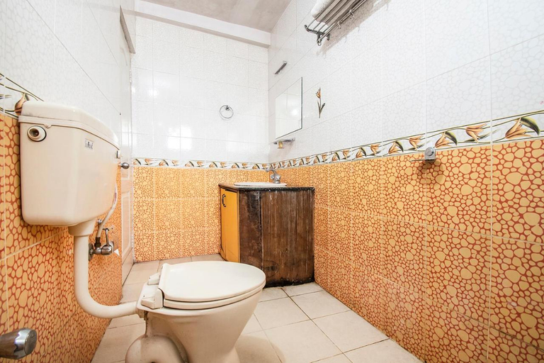 Bathroom 5, Fabhotel Oriental Suites Btm Layout, Bangalore