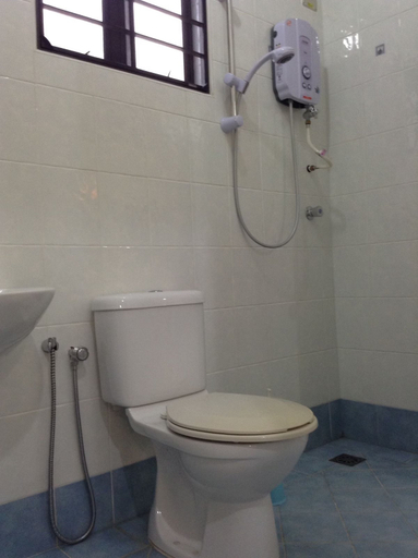 Bathroom 4, A&F Damansara Homestay, Petaling Jaya