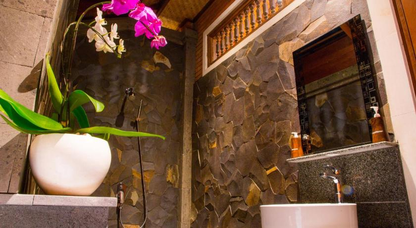 Others 3, Ari La Homestay, Gianyar