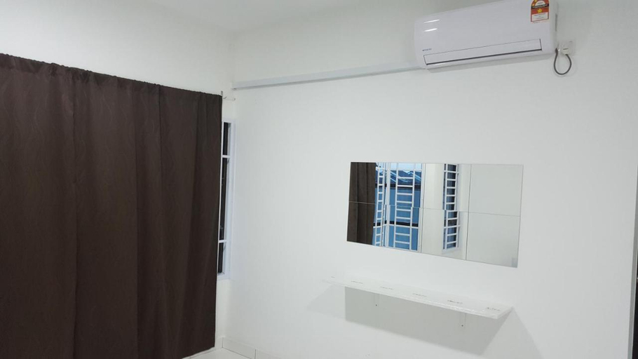 Others 3, F.A Guesthouse Pasir Gudang, Johor Bahru
