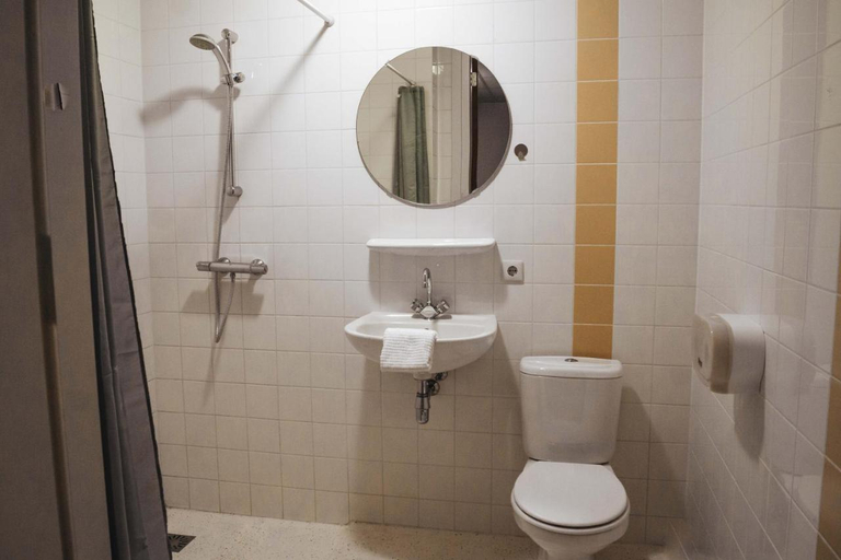 Bathroom 3, Hotel Eckhardt, Eemsmond