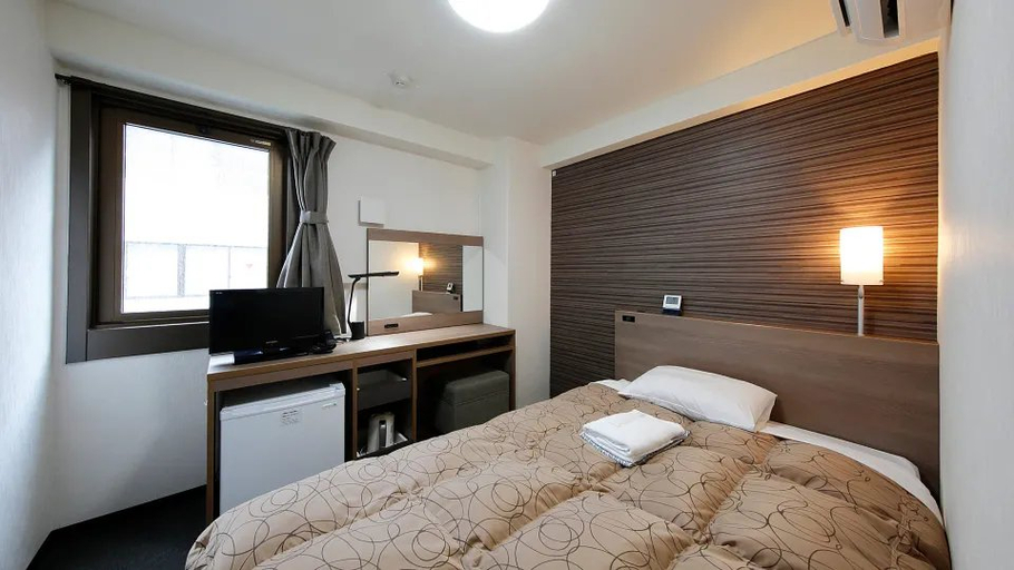 Bedroom 4, Hakata Business Hotel, Fukuoka