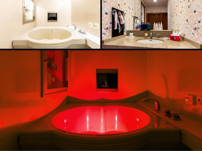Bathroom 3, Hotel Mine (Love Hotel), Kurume