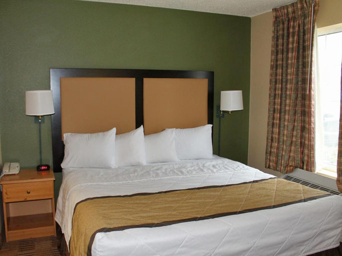Bedroom 3, Extended Stay America Woodbridge Newark, Middlesex