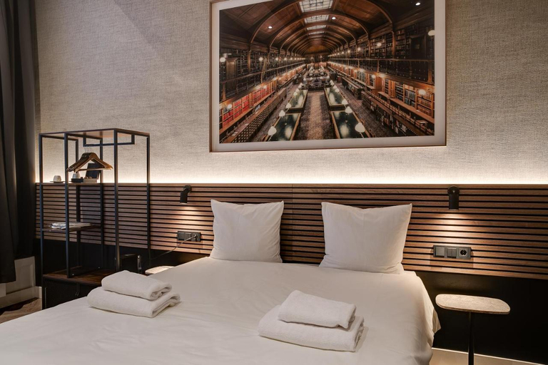 Bedroom 5, The Sixteen, Amsterdam