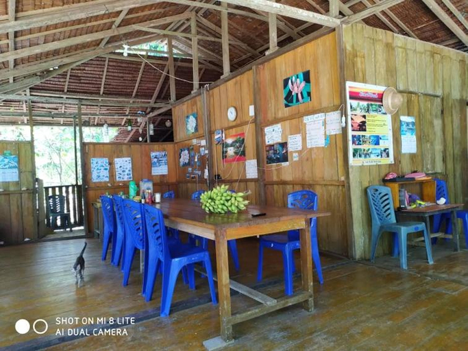 Food & Drinks, Sunset Beach, Tojo Una-Una