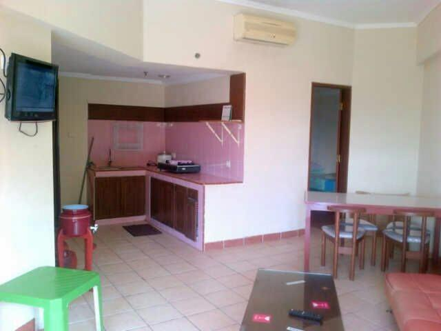 Others 2, New Renovated 2 Rooms Luxury Suites Anyer, Serang