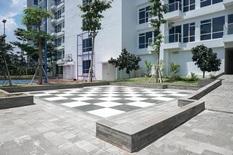 Chic Strategic Studio Puri Mansion Apt By Travelio, West Jakarta