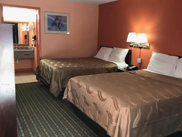 Bedroom 2, College Inn Spartanburg, Spartanburg