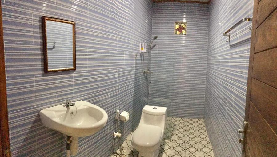 Bathroom, DESILA Beach House, Klungkung
