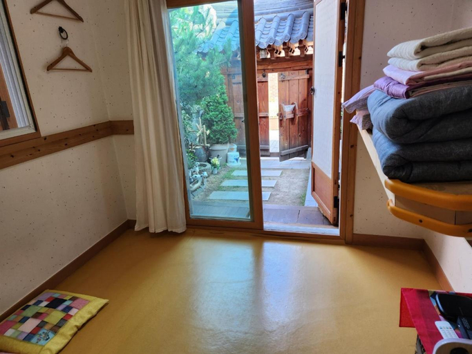 Others 5, Window to the sky Pension, Gapyeong