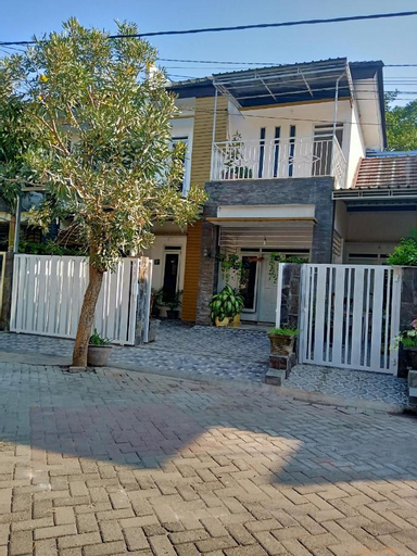 Kalandra Guest House, Ponorogo