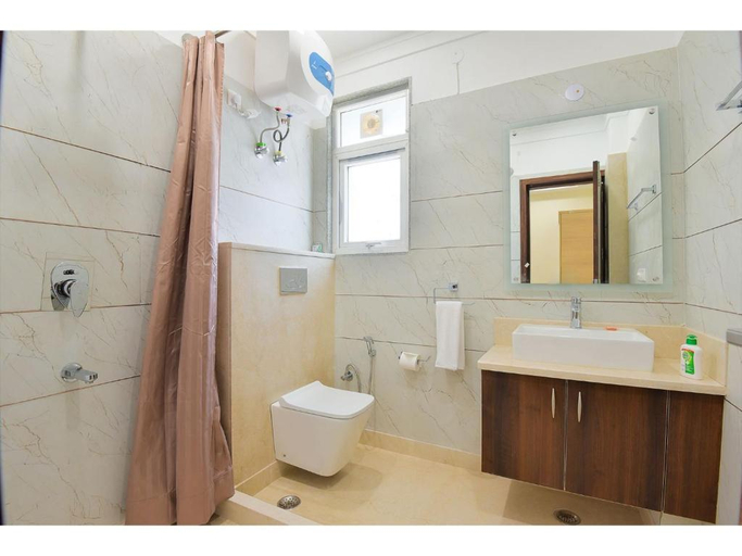 Bathroom, BluO Studio5 Golf Course Road - Gym, Terrace Garden, Gurgaon