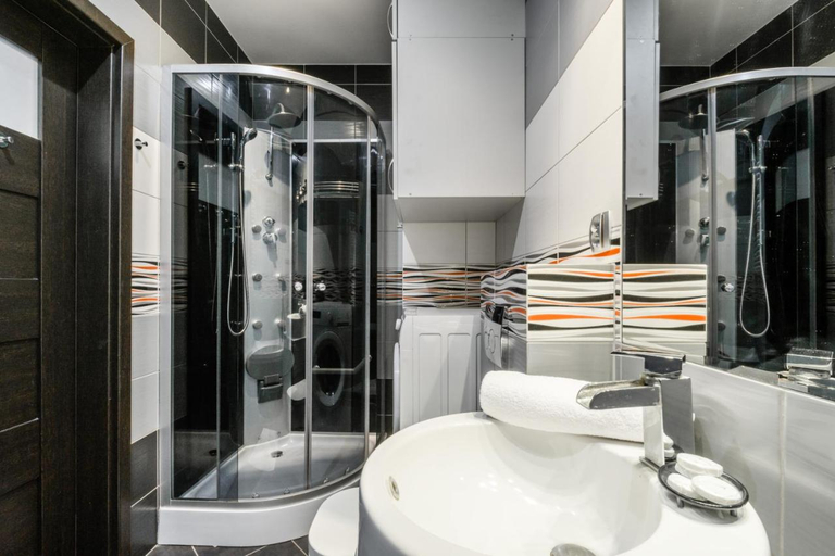 Bathroom 5, P&O Goclaw, Warsaw