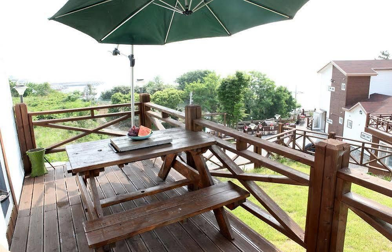 Others 3, Sonamu Pension, Gangneung