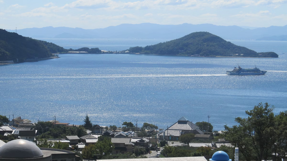 Others 2, Petit Hotel Southern most, Shōdoshima