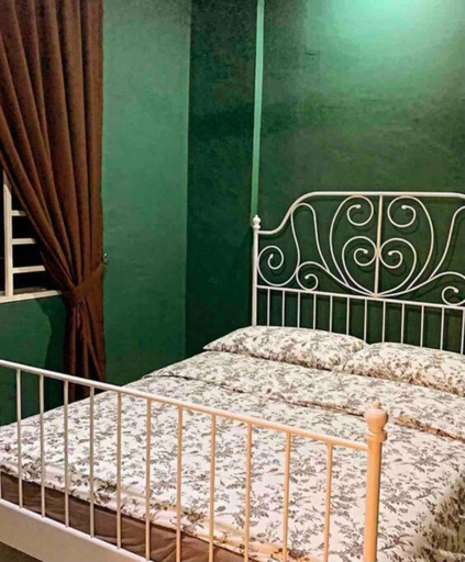 Bedroom 1, Inap Kayangan @ Puncak Alam with Swimming Pool, Kuala Selangor
