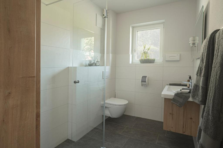 Bathroom 3, good-goisern hotel, Gmunden
