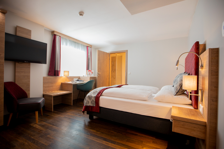 Bedroom 3, Hotel Elefant Family Business, Salzburg