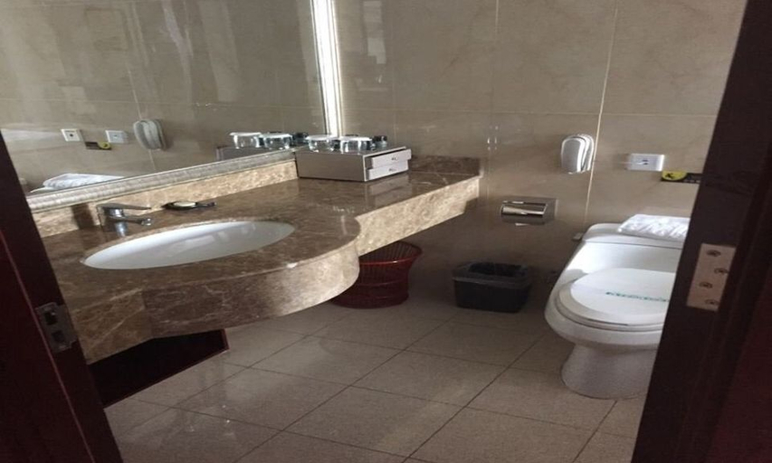 Bathroom, T-Longee Hotel, Beijing