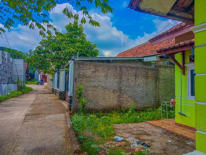 Exterior & Views, Sovwa Mutiara Homestay , Bogor