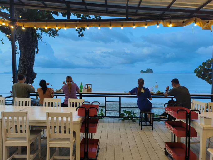 Food & Drinks 3, Nangkam Boutique Don Sak, Don Sak