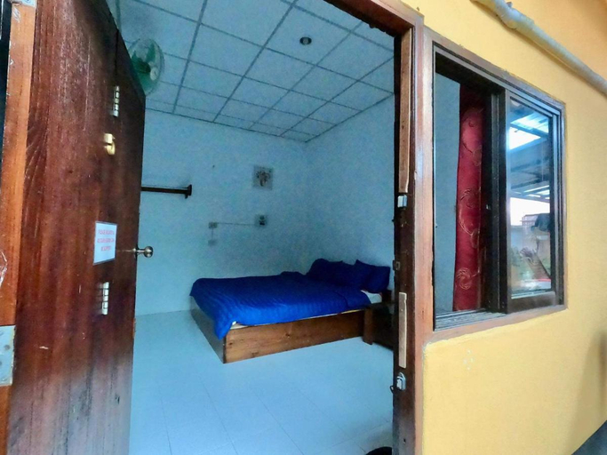 Bedroom 4, Sunny hostel garden, Pai