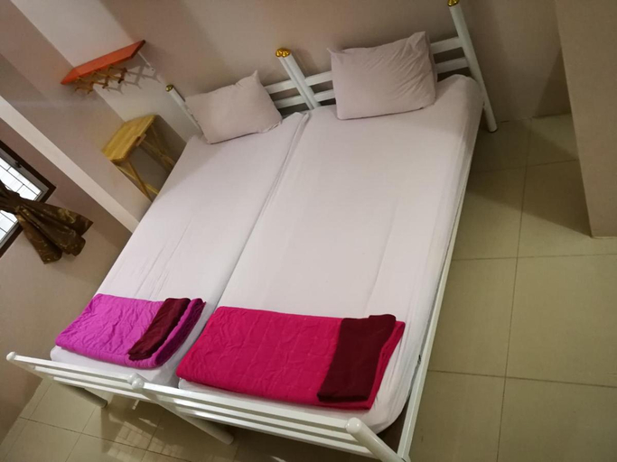 Bedroom 5, Ricos Honey Place Guesthouse, Phra Nakhon