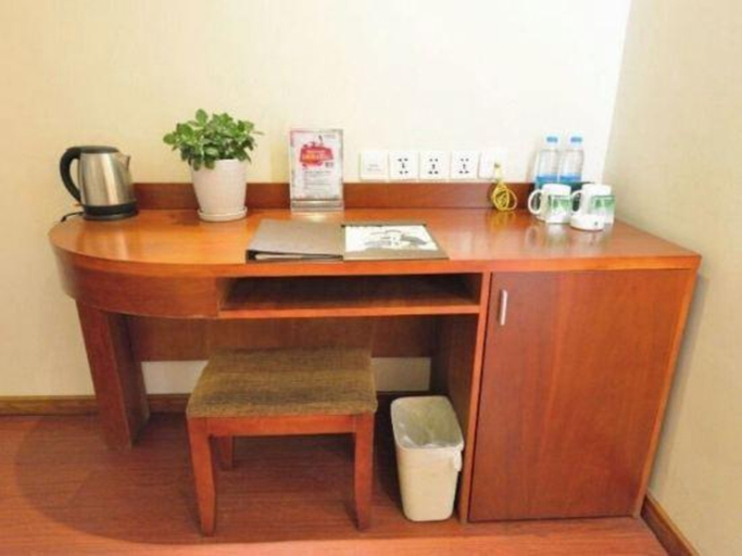 Bedroom 5, GreenTree Inn Weihai Port, Weihai