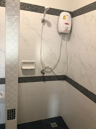Bathroom 2, Ban Suweena, Muang Uthai Thani