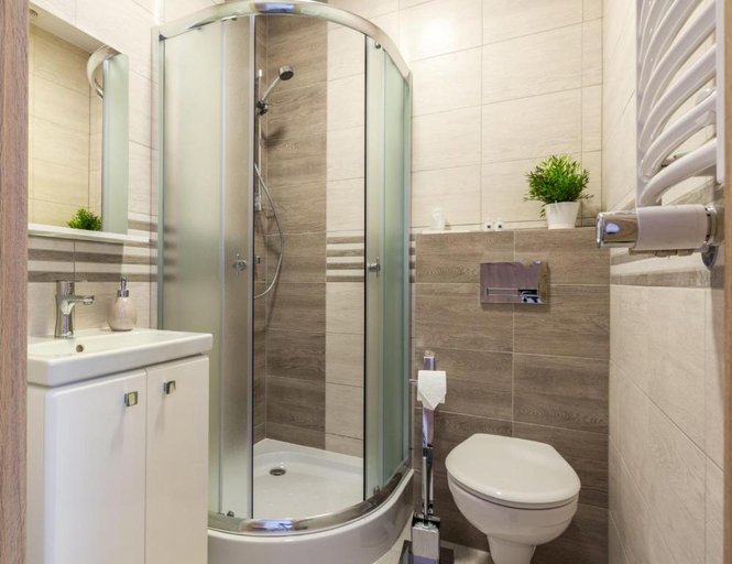 Bathroom 3, Samoobslugowy Hotel Astoria Fly Modlin Airport, Nowy Dwór Mazowiecki