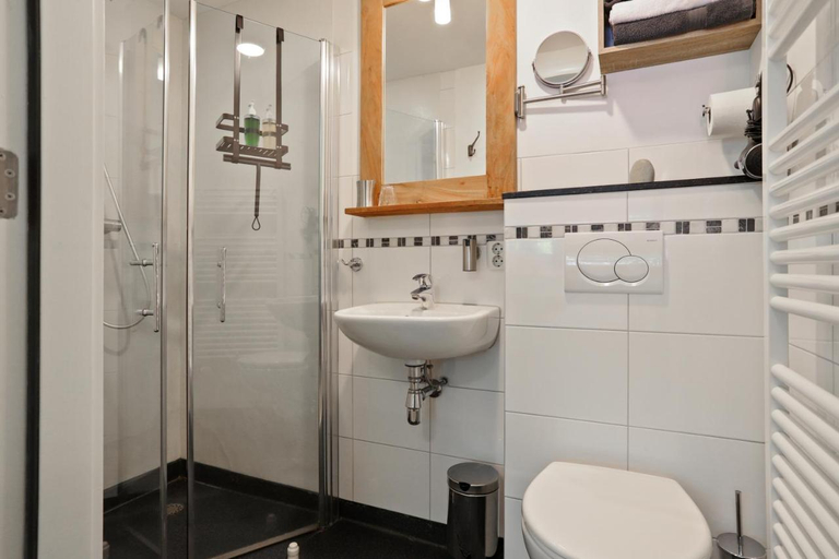 Bathroom 3, B&B - Sauna D'Olle Pastorie, De Marne