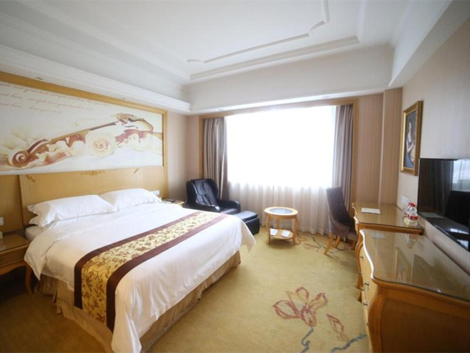 Bedroom 2, Vienna International Hotel Shanghai Pujiang, Shanghai