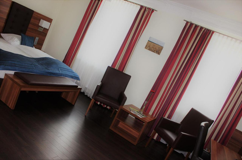 Bedroom 2, Hotel Germersheimer Hof, Germersheim