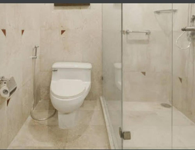 Bathroom 3, Royal Palms Hotel, Mumbai Suburban