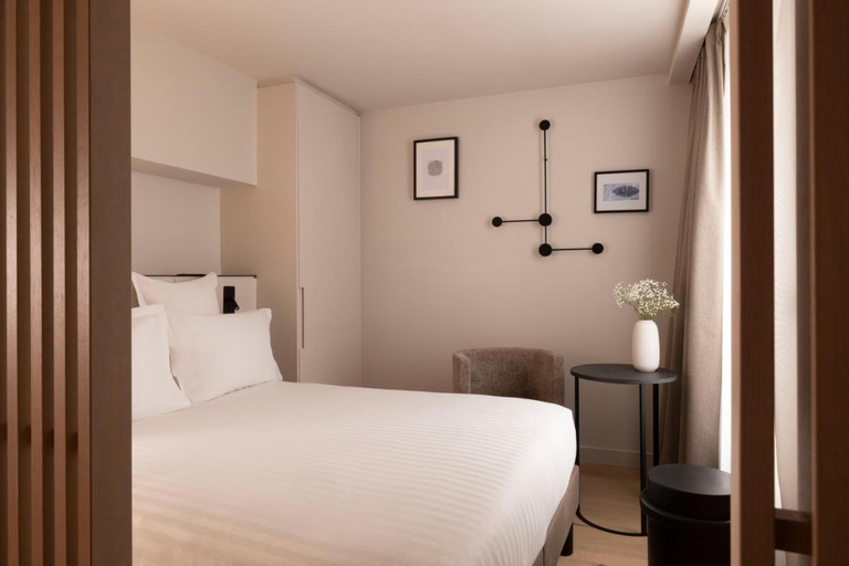 Bedroom 4, Hotel Este, Paris