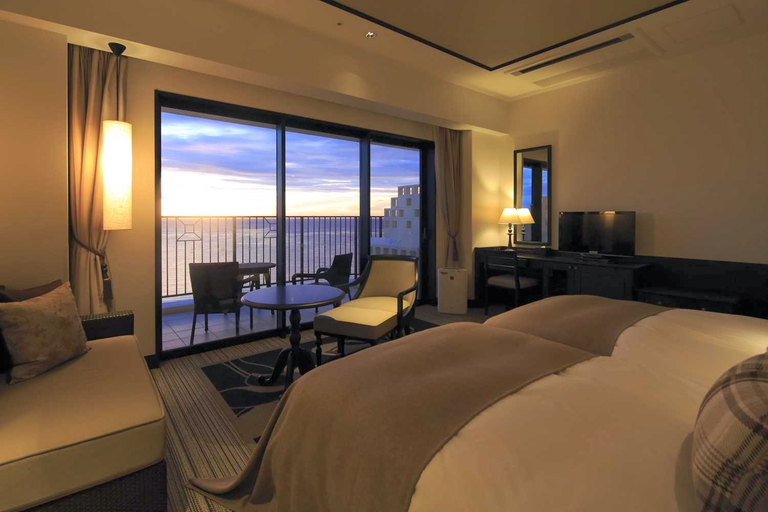 Bedroom 3, Hotel Monterey Okinawa Spa & Resort, Onna